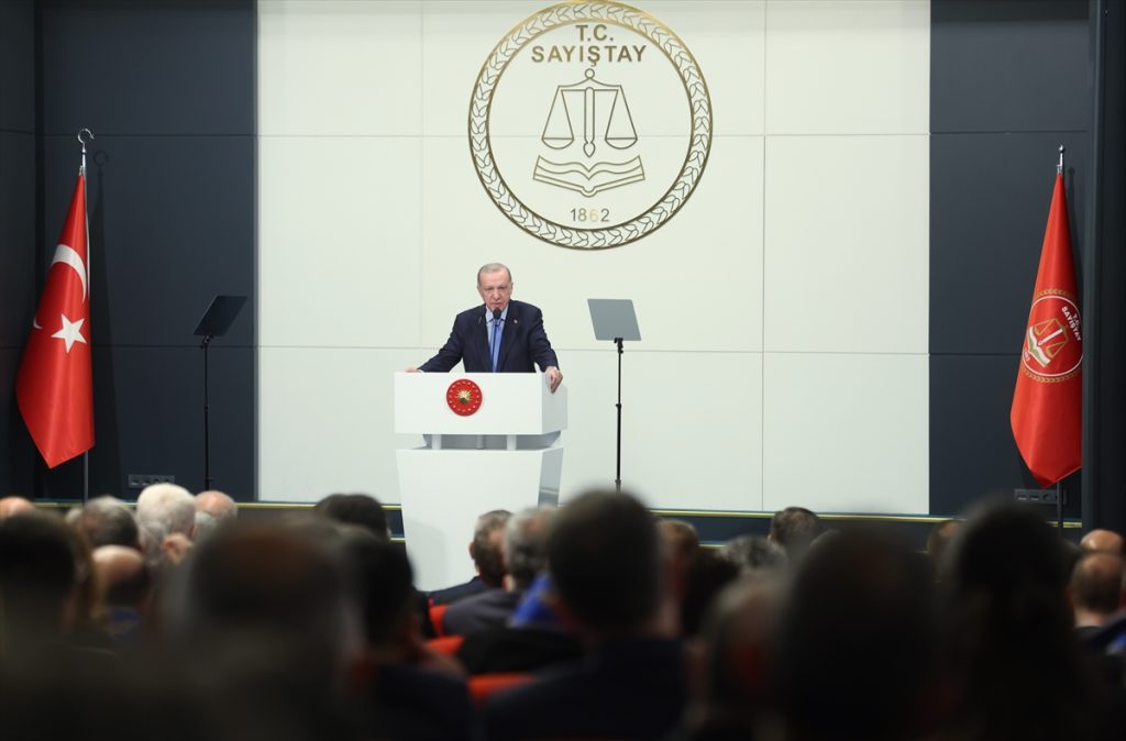 Cumhurbaşkanı Erdoğan: Ülkeye Hizmet Yolunda Rehavete Yer Yok