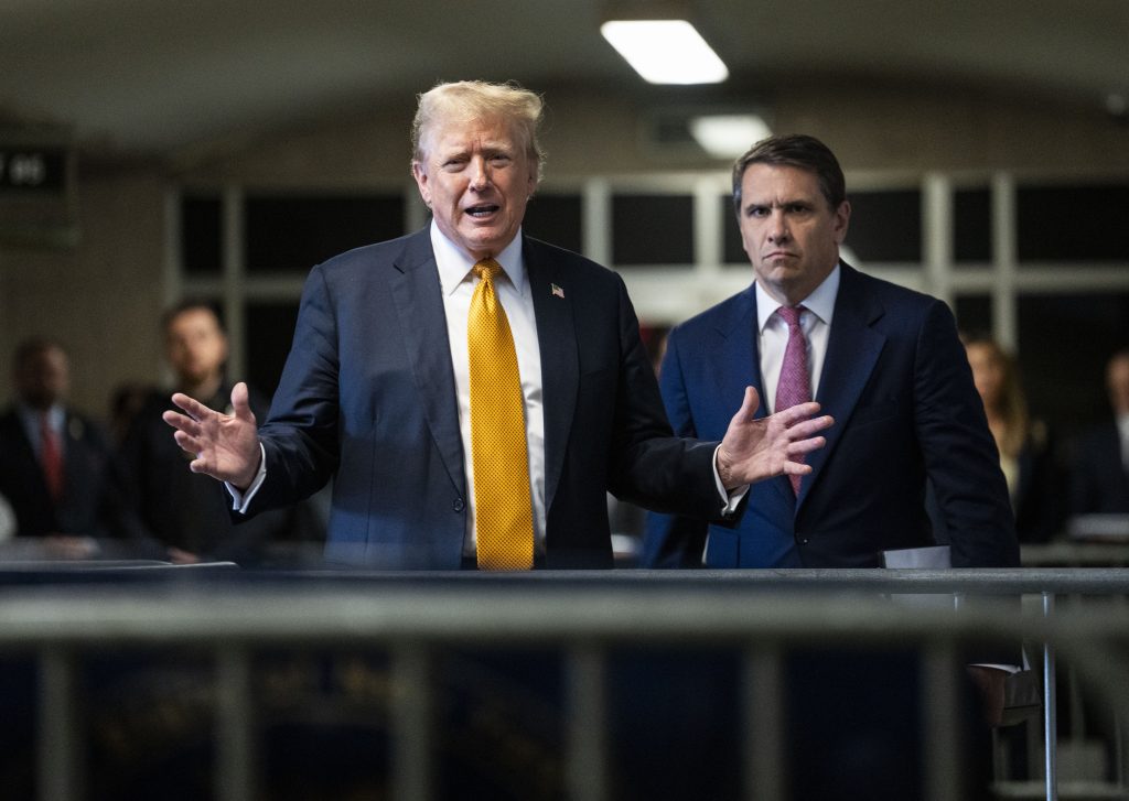 Trump, "Sus Payı" Davasında Suçlu Bulundu