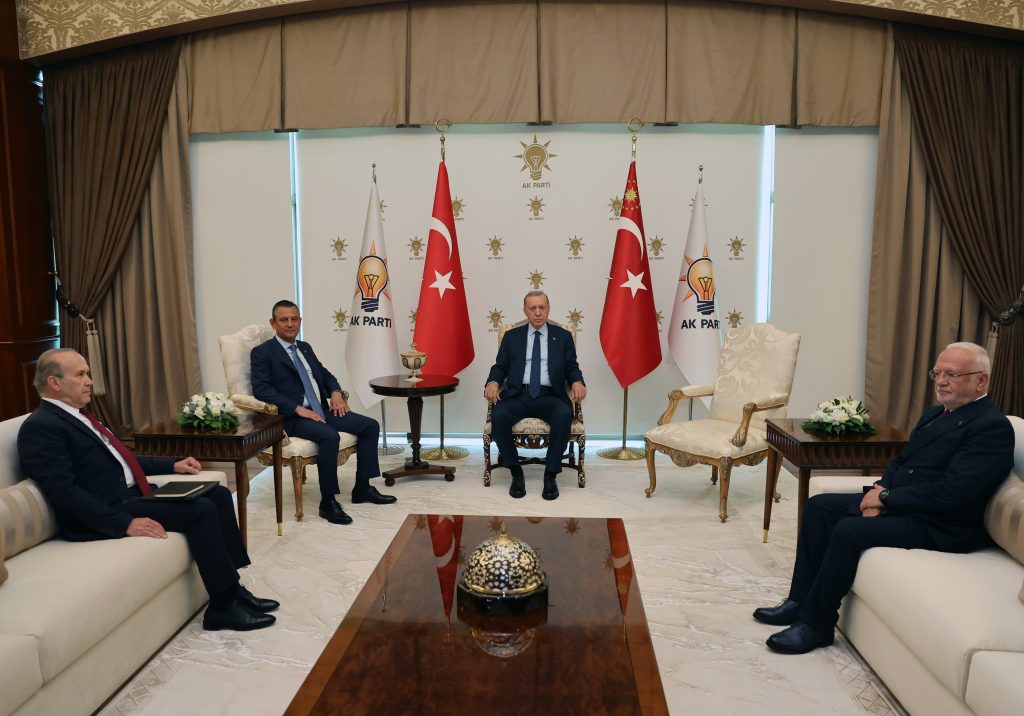 Özel'den Erdoğan ve Kılıçdaroğlu Görüşmelerine İlişkin Açıklama