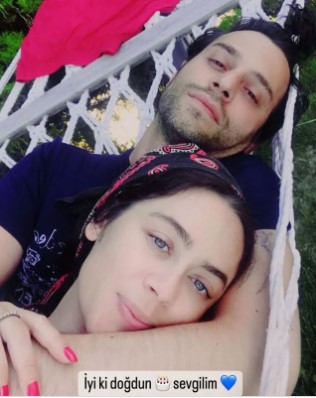 Demet Evgar'ın Doğum Gününü Eşi Nasıl Kutladı? Devasa Pasta ile...