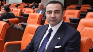 İYİ Parti Antalya Milletvekili Aykut Kaya, partisinden istifa ettiğini sosyal