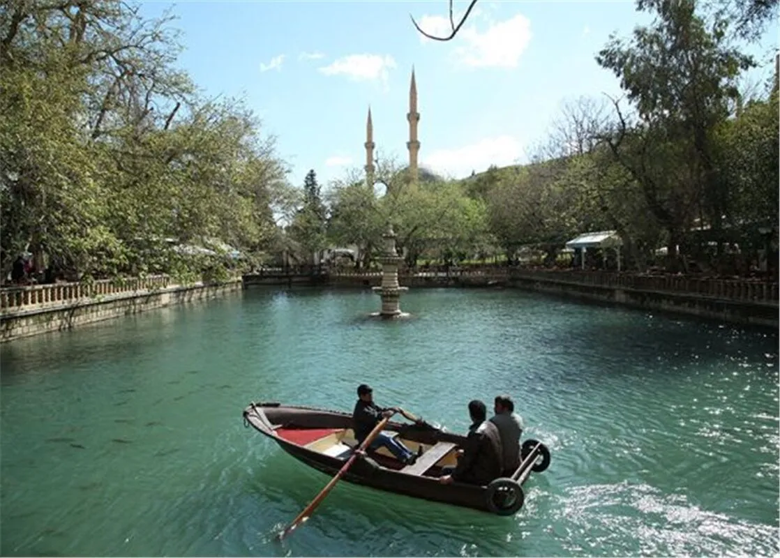 Şanlıurfa'da Gezilecek Yerler ve Yöresel Lezzetler! Şanlıurfa’da Nereye Gidilir, Ne Yenilir?