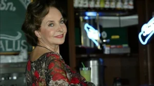 Ayten Gökçer’in ölüm nedeni, sağlık durumu ve yaşamı merakla araştırılıyor.