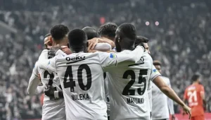 Beşiktaş, Süper Lig’de Trabzonspor ve Başakşehir’e karşı üçüncülük mücadelesi veriyor