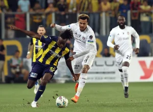 Ziraat Türkiye Kupası’nda nefesleri kesen yarı final mücadelesi devam ediyor.