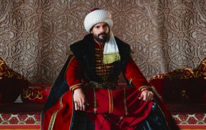 Yeni bölümde, Konstantinos’un Mehmed’e yönelttiği riskli ancak sonunda karlı çıkabilecek