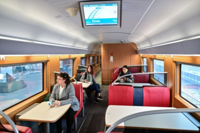 2024 İstanbul Sivas Hızlı Tren Bilet Fiyatları! İstanbul Sivas Hızlı Tren Ne Kadar? İstanbul-Sivas Yüksek Hızlı Tren Sefer Saatleri Nedir, Kaç Saat Sürüyor?