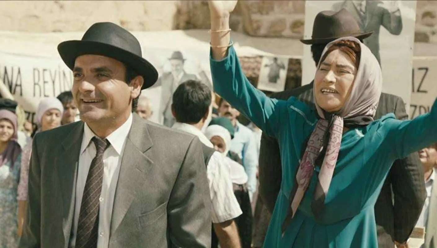 Hükümet Kadını Filmin Ana Konusu Nedir, Nerede Çekildi? Hükümet Kadını Oyuncuları Kimdir, Gerçek Hikayemi Mi?