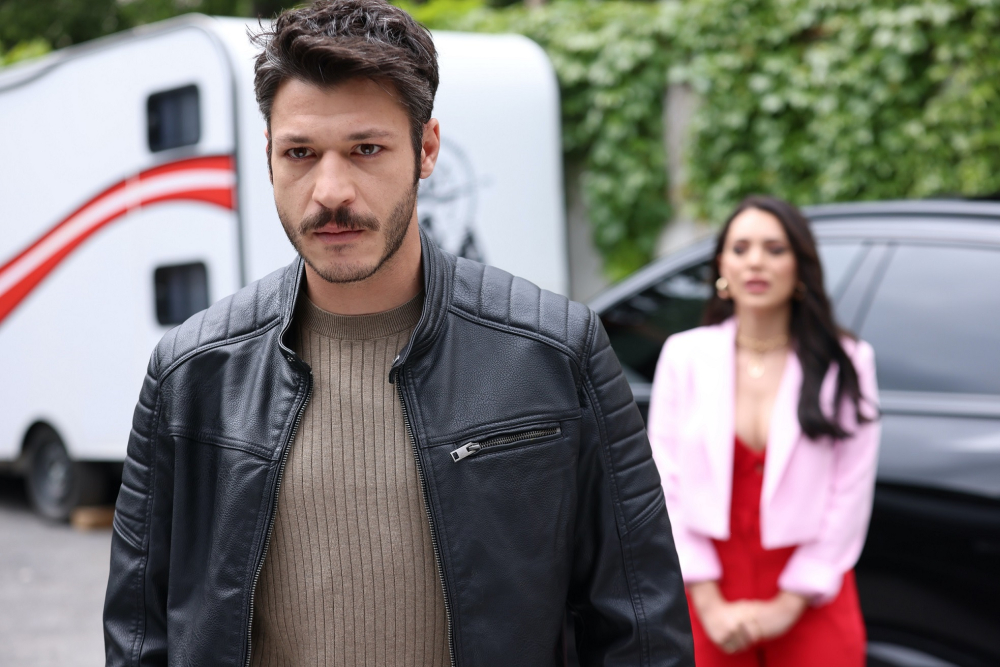9 Mayıs Bu Akşam İnci Taneleri (14. bölüm) Var mı yok mu, yeni fragman çıktı mı? Kanal D Yayın Akışıyla İnci Taneleri Bugün Var mı?