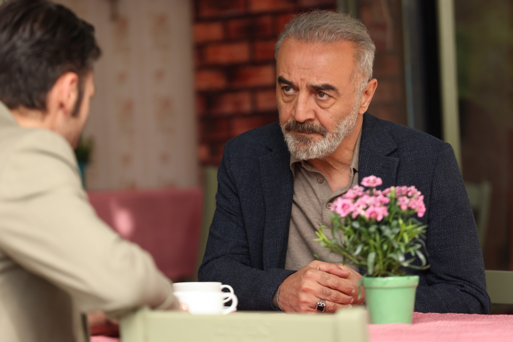 İnci Taneleri 16. Bölümde ''Dilber'in Kararlılığı, Nehir'in Planları, Cihan'ın İkilemi, Azem ve Piraye'' Yaşanacak!