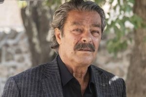 Önceki aylarda beyin kanaması geçiren ve uzun bir süre hastanede