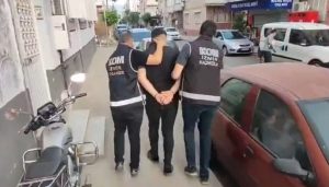 İçişleri Bakanı Yerlikaya, İzmir’de düzenlenen “Mahzen-48” operasyonunda elebaşılığını “Kertenkele” lakaplı