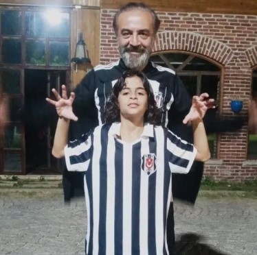 İnci Taneleri'nin Azem'i Yılmaz Erdoğan'ın Oğlu Rodin'e Bakın! Aynı Babasının Kopyası!