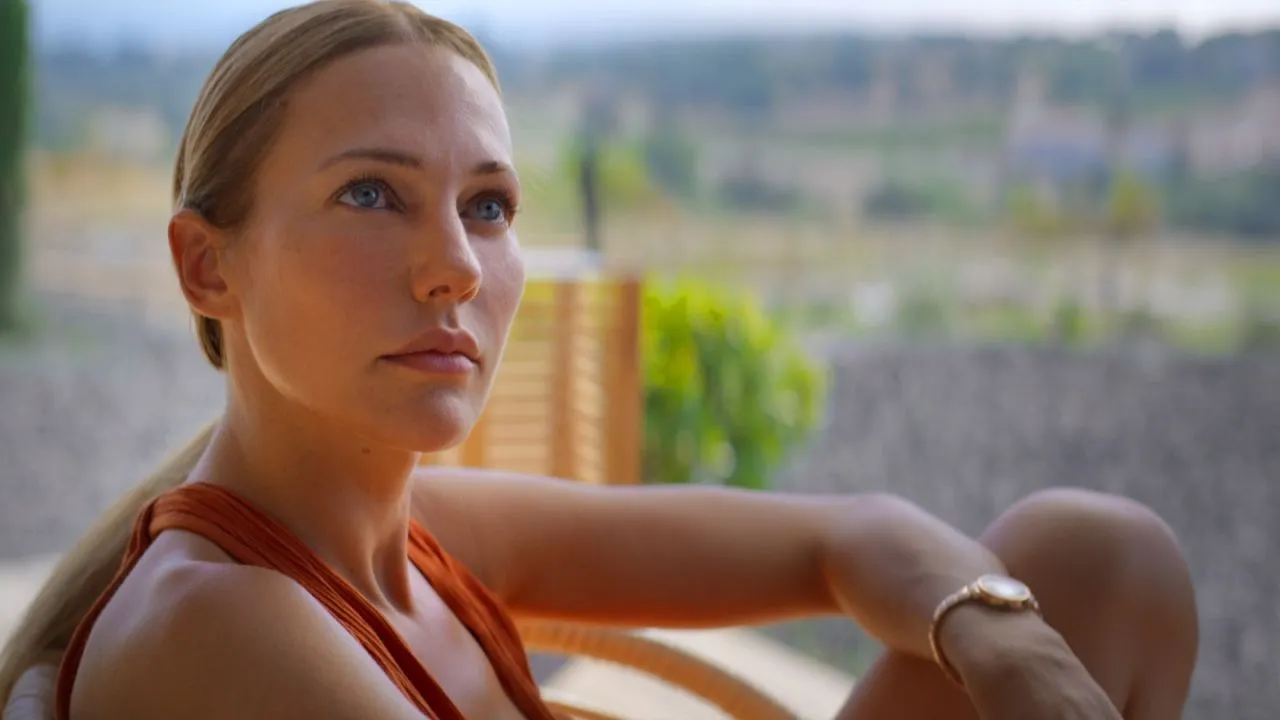 Meryem Uzerli'nin Yeni Dizisi "RU" İlk Fragmanı Yayınladın mı, Konusu Nedir, Oyuncu kadrosunda Kimler Yer Alıyor? "RU" dizisi hangi kanalda, hangi gün, ne zaman yayınlanacak?