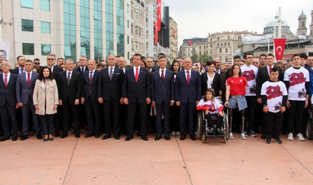 Taksim'de 19 Mayıs Atatürk'ü Anma Gençlik ve Spor Bayramı