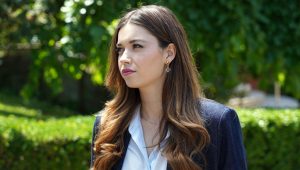 Star TV’nin Cuma akşamları izleyicileri ekrana kilitleyen dizisi Yalı Çapkını’nın