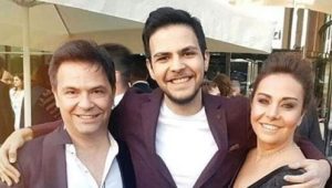 Çiçek Dilligil’in oğlu olan Ardahan Öztoprak, Amerika’da eğitim aldığı süreçte