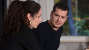 Gaddar dizisi, Cuma akşamları izleyiciyi ekrana kilitlemeye devam ediyor. Başrollerini