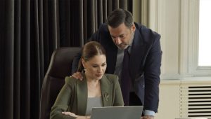 Kızılcık Şerbeti 62. bölüm fragmanı yayınlandı! Alev’in itirafı, Fatih’in gördüğü