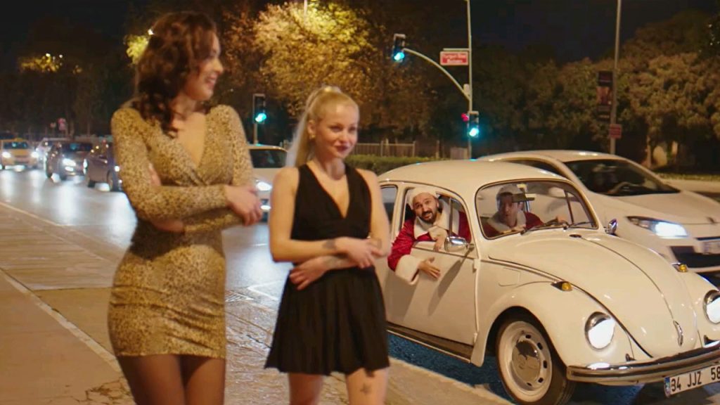Hep Yek 4 filmi nerede çekildi? Hep Yek 4 konusu, oyuncuları kimlerdir? 720p Hep Yek 4 Bela Okuma Altan filmi full reklamsız Full Film izle, HD Film izle
