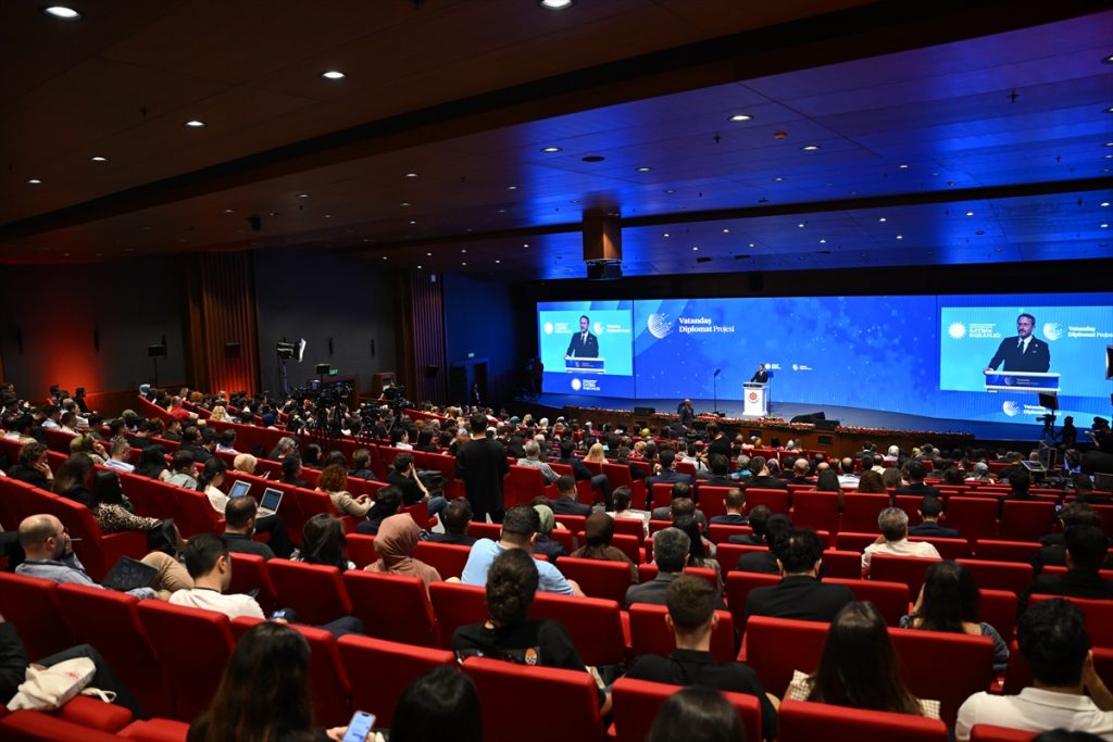 Altun, "Vatandaş Diplomat Projesi" Tanıtım Programında Konuştu