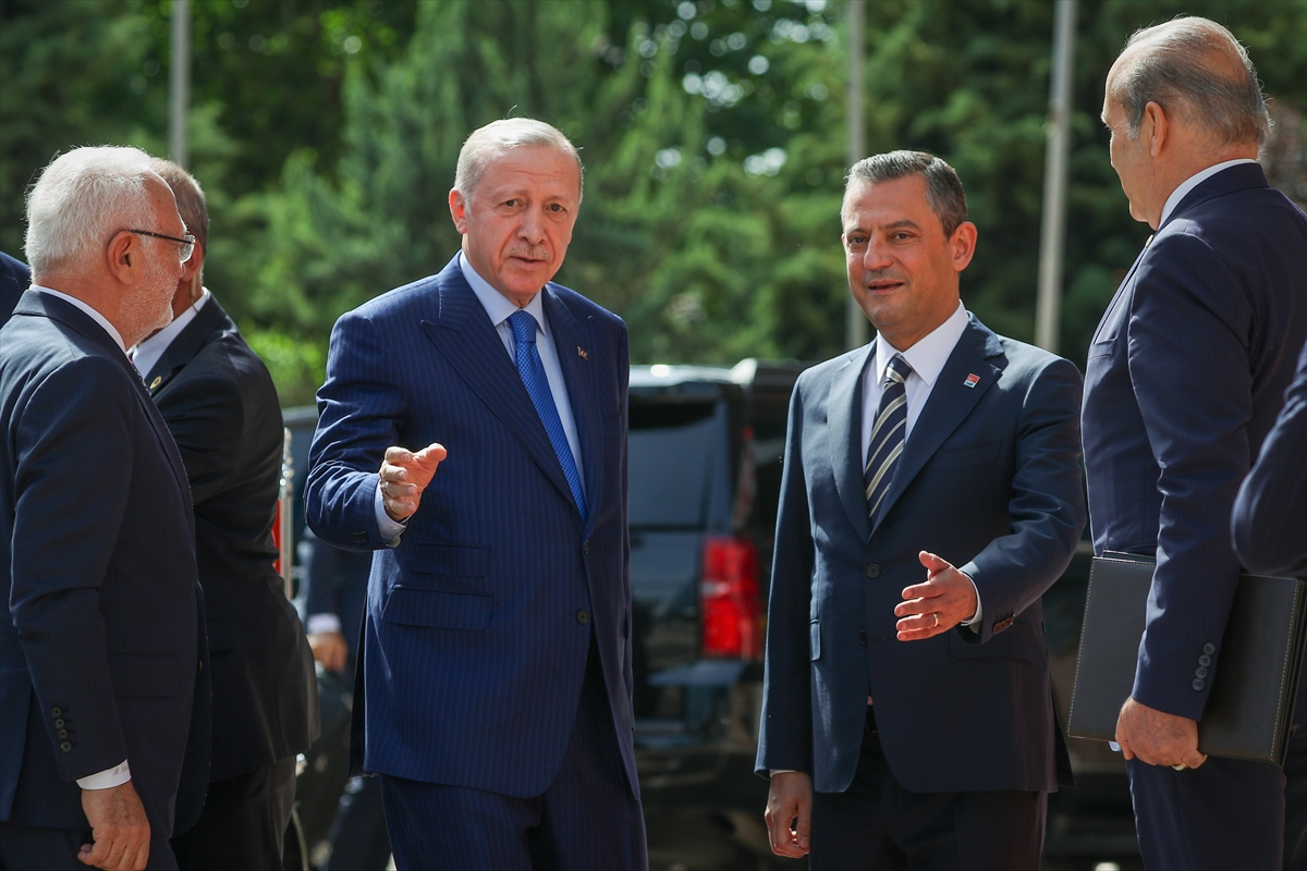 AK Parti Genel Başkan Yardımcısı ve Parti Sözcüsü Ömer Çelik,