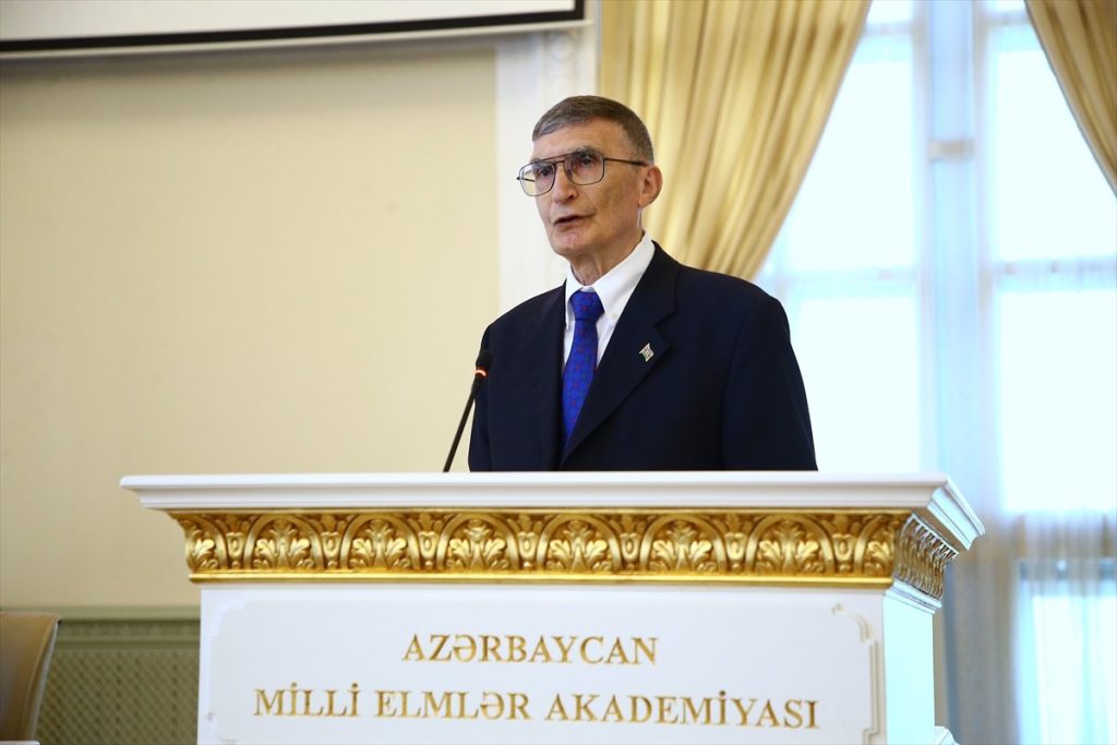 Nobel Ödüllü Sancar'a Azerbaycan'dan Onursal Üyelik