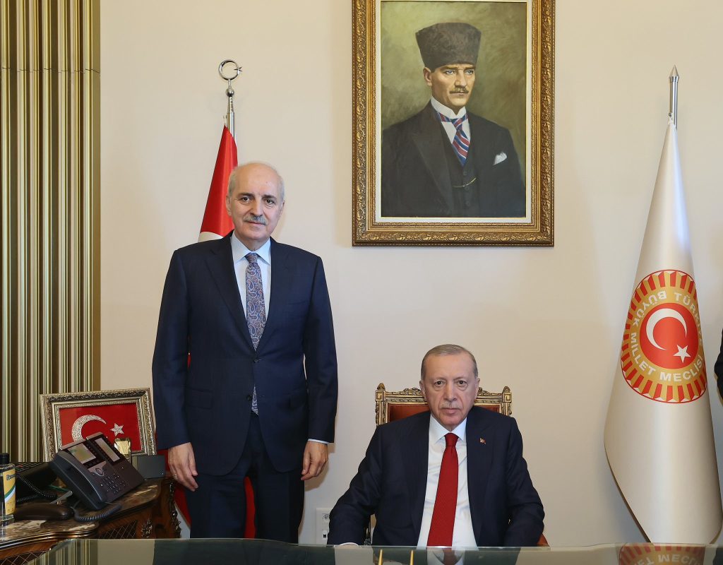 Cumhurbaşkanı Erdoğan, TBMM Başkanı Kurtulmuş'u Ziyaret Etti