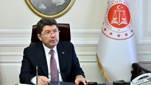 Adalet Bakanı Yılmaz Tunç, gazetecilerin gündeme ilişkin sorularını yanıtladı. Bakan