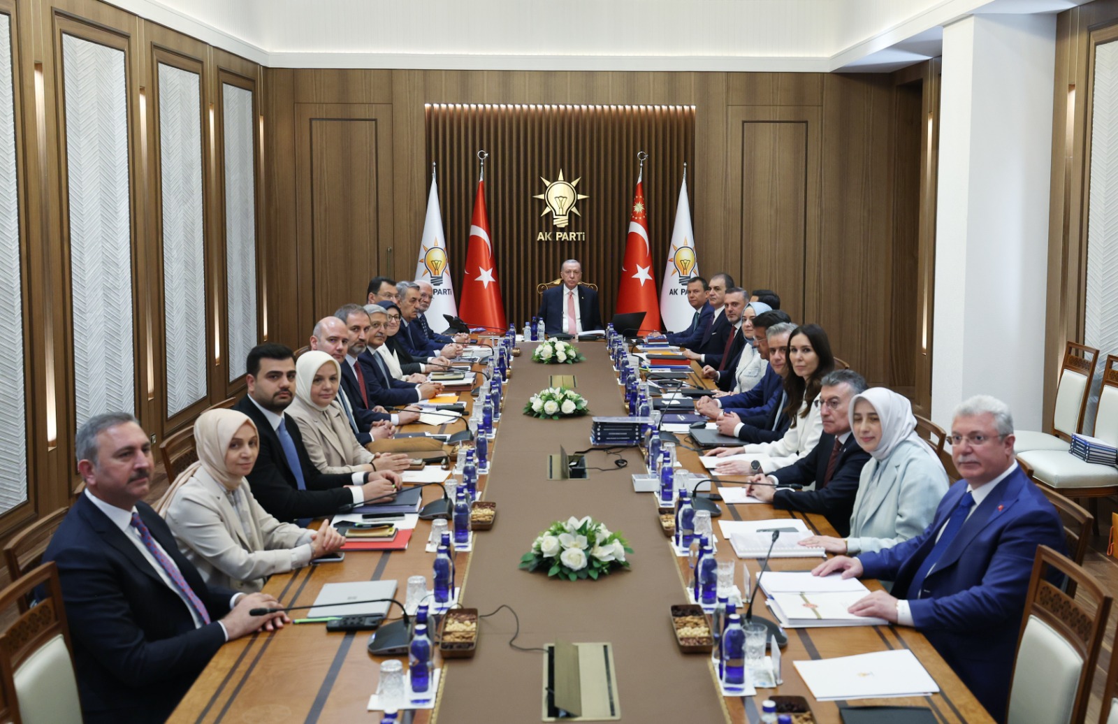 AK Parti Teşkilat Başkanlığının sosyal medya hesabından yapılan açıklamada, Cumhurbaşkanı