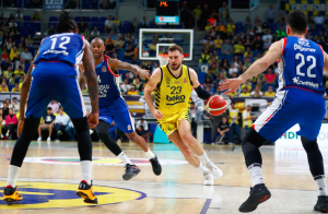 Türkiye Sigorta Basketbol Süper Ligi play-off final serisi üçüncü maçında
