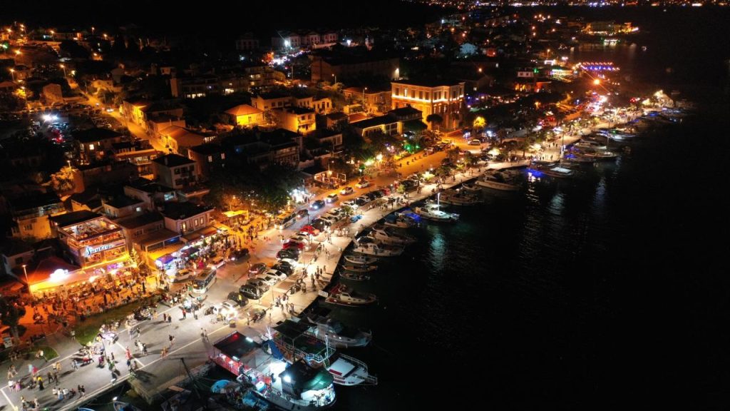 Ayvalık'ın Nüfusu Bayramda 1 Milyona Yaklaştı