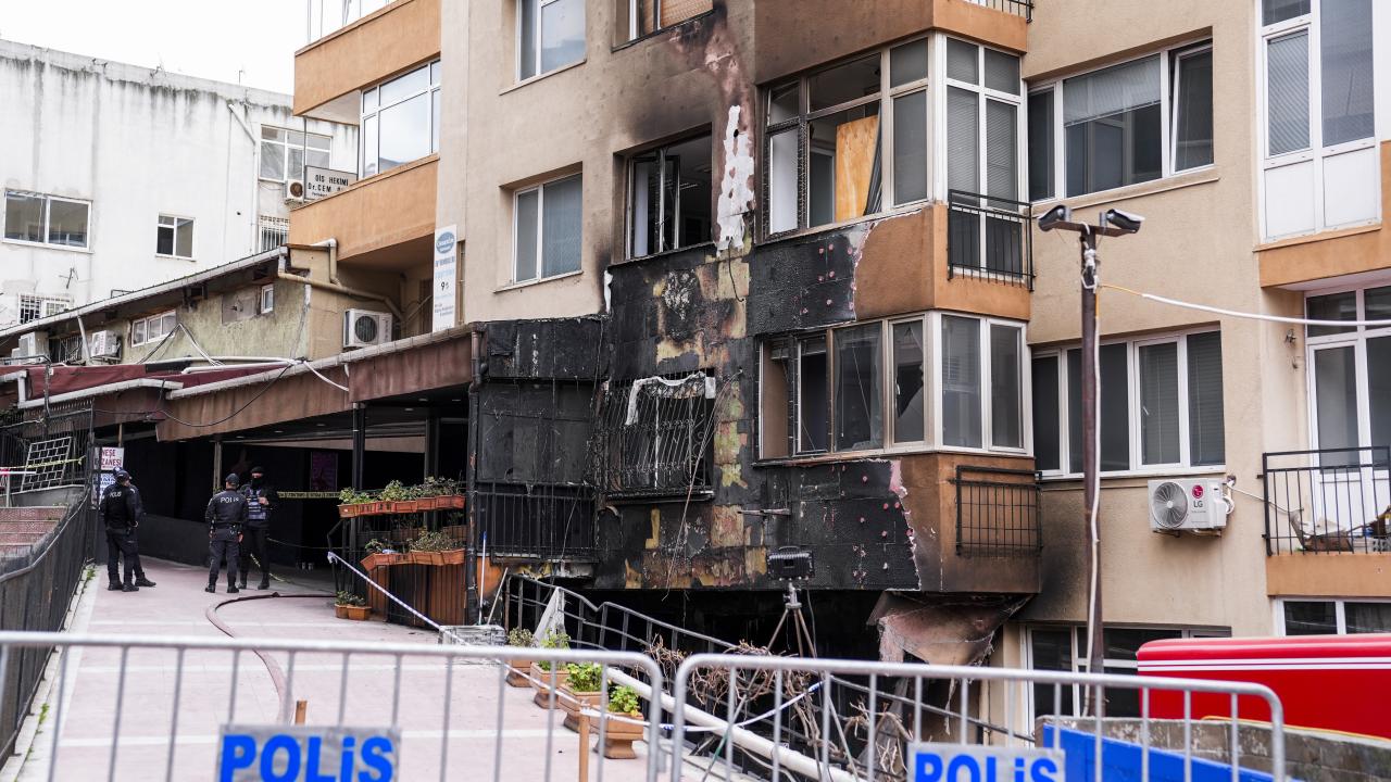 Gayrettepe Yıldız Posta Caddesi Gönenoğlu Sokağı’ndaki 16 katlı binanın eksi