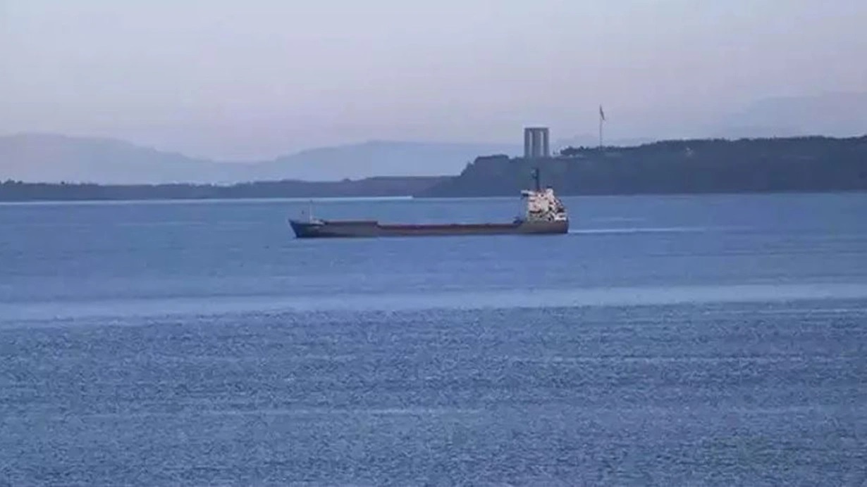 Malta’dan Kocaeli’ye giden 247 metre boyundaki Panama bayraklı “Paros” isimli