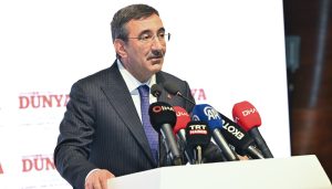 Cevdet Yılmaz, AK Parti TBMM Grup Toplantısı öncesinde muhabirlerin sorularını