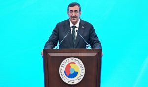 Yılmaz, TOBB İkiz Kuleler’de düzenlenen Türkiye-Özbekistan İş Forumu’na katıldı. Buradaki
