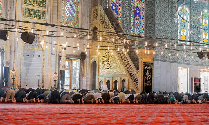 Cuma Namazı Bugün (14 Haziran) Saat Kaçta, Kaç Rekat( Kaç Sünnet Kaç Farz), Kaç Dakika Sürüyor? 14 Haziran 2024 Cuma Namazı İstanbul, Ankara, İzmir