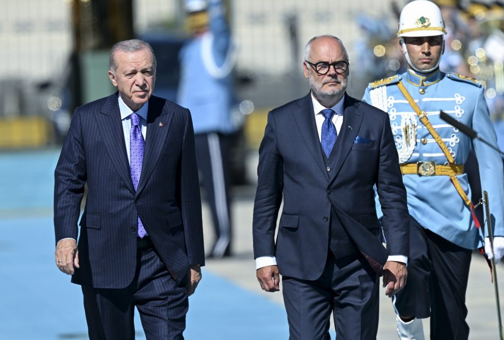Cumhurbaşkanı Erdoğan, Estonya Cumhurbaşkanı Karis'le Görüştü