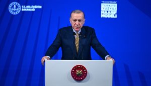 Cumhurbaşkanı Recep Tayyip Erdoğan, İstanbul Ataşehir’deki Ahmet Keleşoğlu Fen Lisesi’nde