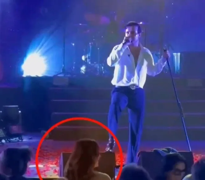 Serenay Sarıkaya ve Mert Demir: Aşkın Sahnesi Harbiye'de