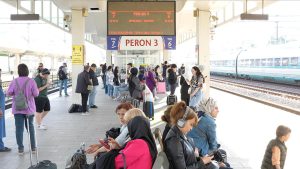 Ulaştırma ve Altyapı Bakanı Abdulkadir Uraloğlu, Kurban Bayramı nedeniyle demir