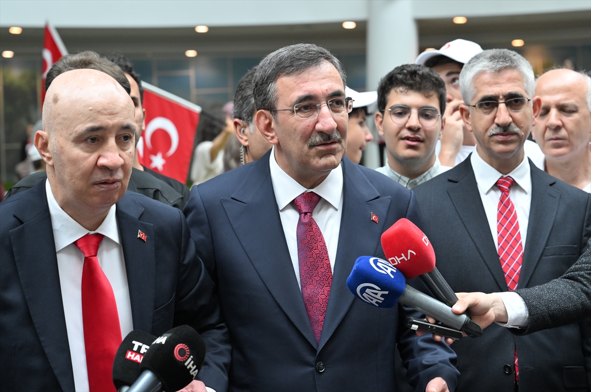 Cumhurbaşkanı Yardımcısı Cevdet Yılmaz, 15 Temmuz Demokrasi ve Milli Birlik