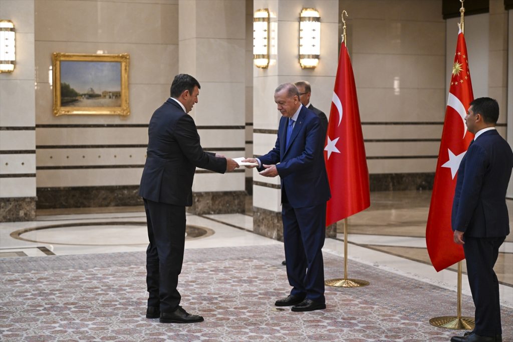 Büyükelçilerden, Cumhurbaşkanı Erdoğan'a Güven Mektubu
