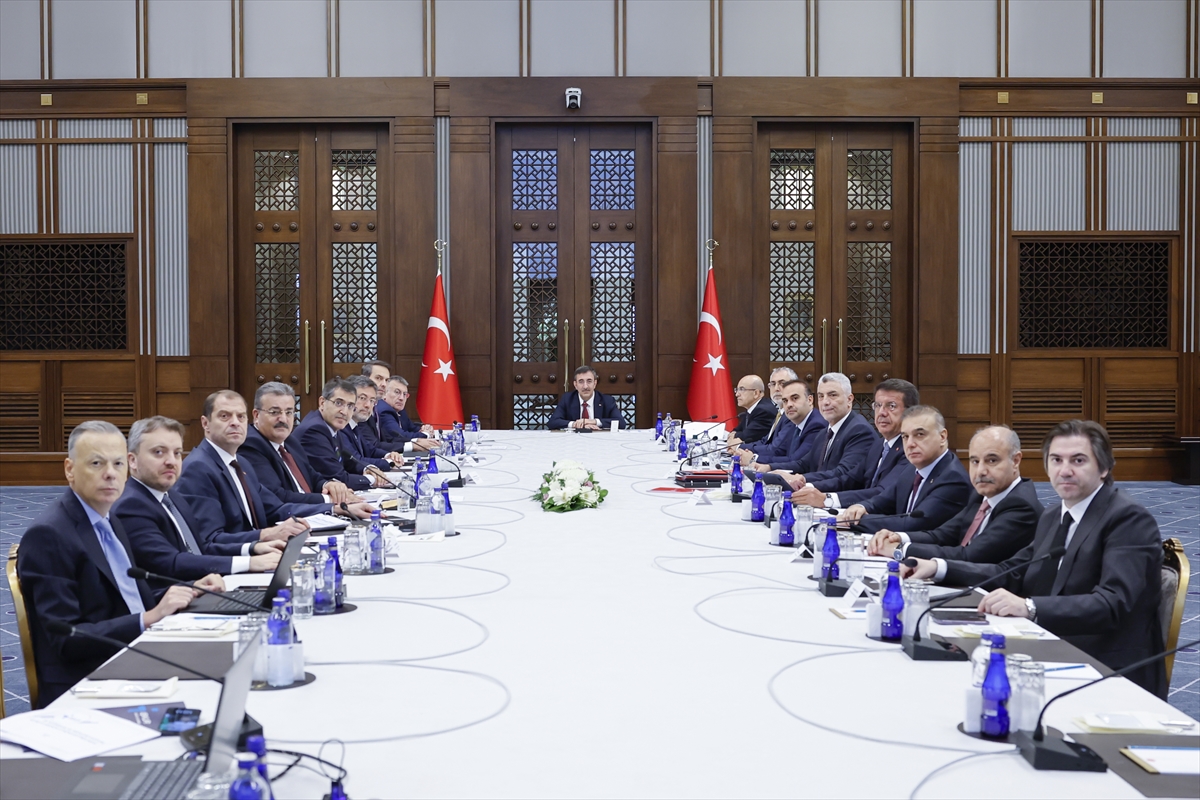 Cumhurbaşkanlığı Külliyesi’ndeki toplantıya, Cumhurbaşkanı Yardımcısı Cevdet Yılmaz başkanlık etti. Çalışma
