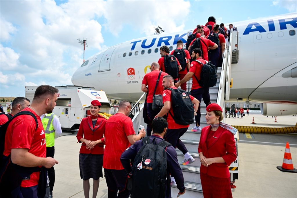 Cevdet Yılmaz, Team Türkiye Kafilesini Uğurladı