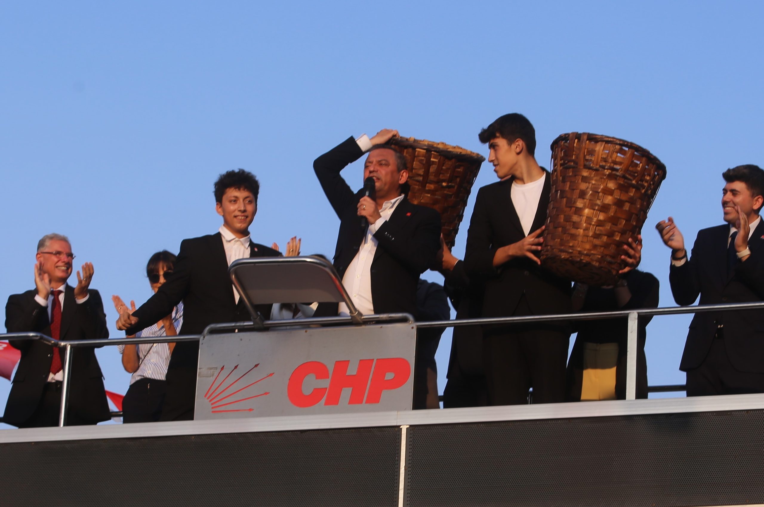 Cumhuriyet Halk Partisi (CHP) Genel Başkanı Özgür Özel, Bursa’nın Mudanya