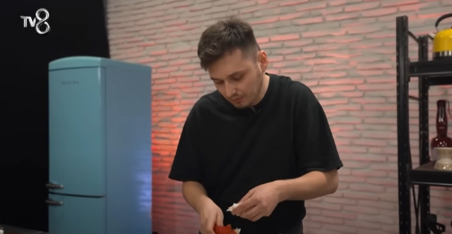 MasterChef Serhat Gül Biyografisi (Kimdir), Aslen Nereli, Kaç Yaşında, Evli Mi, Mesleği Ne, Instagram Hesabı, Elendi Mi?