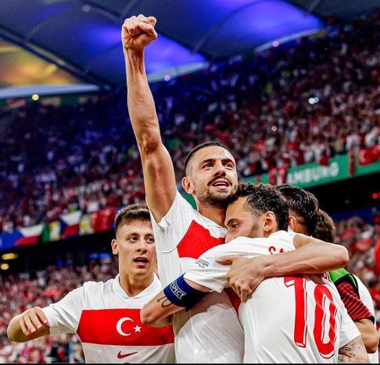 Çılgın Türkler Çeyrek Finalde! Avusturya Türkiye: 1-2 (Goller, Geniş Maç Özeti)
