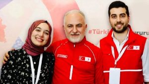 Eski Kızılay Başkanı Kerem Kınık’ın kızı otomobiliyle seyir halindeyken bir