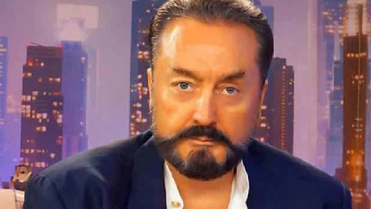 Adnan Oktar'ın Kediciği Esra Saraçoğlu'nun Candan Kardeşler Savunması